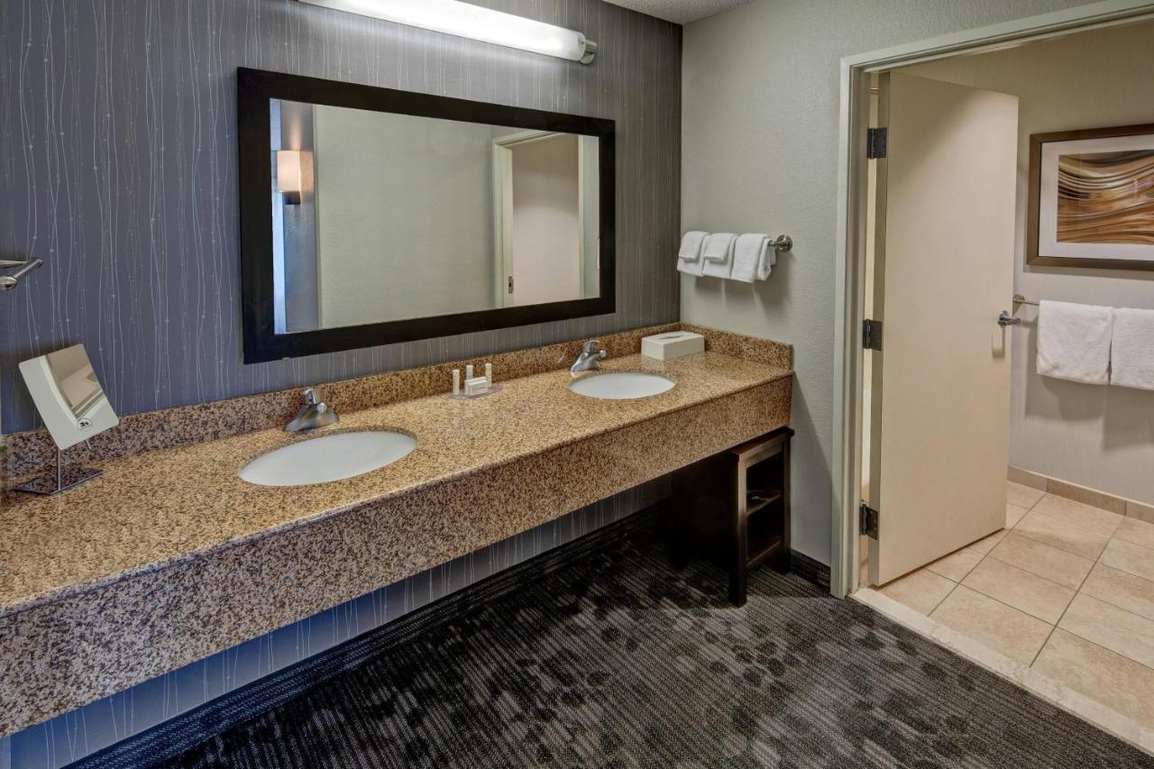 מלון Courtyard By Marriott טרוי מראה חיצוני תמונה